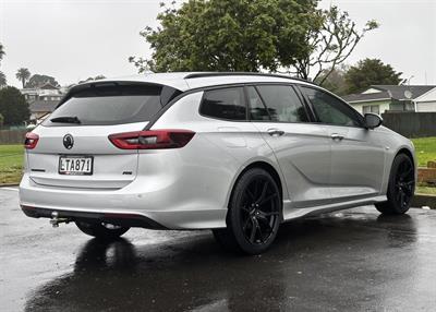 2018 Holden Commodore - Thumbnail
