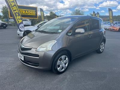 2006 Toyota Ractis - Thumbnail