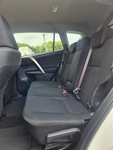 2018 Toyota RAV4 - Thumbnail