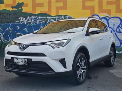 2018 Toyota RAV4 - Thumbnail