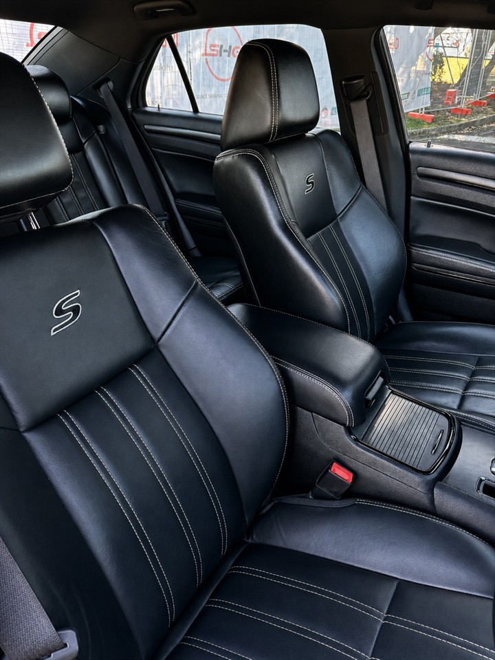 2014 Chrysler 300