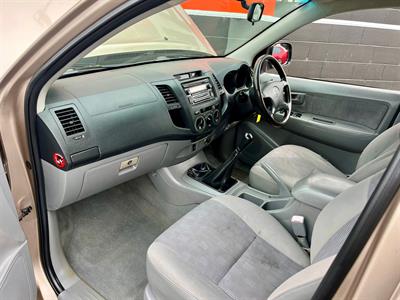 2006 Toyota Hilux - Thumbnail