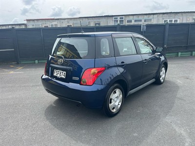 2003 Toyota Ist - Thumbnail