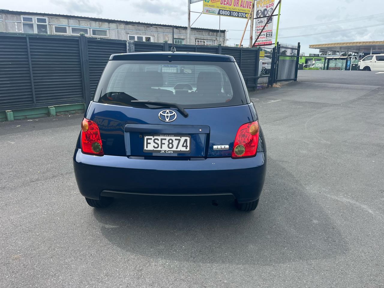 2003 Toyota Ist