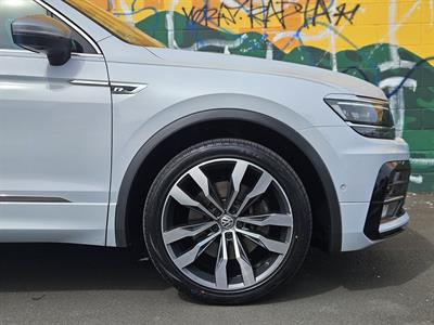 2019 Volkswagen Tiguan - Thumbnail