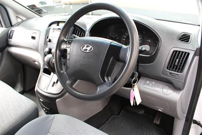 2012 Hyundai Iload - Thumbnail