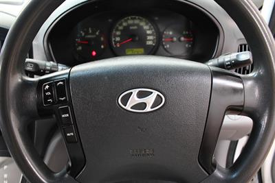 2012 Hyundai Iload - Thumbnail