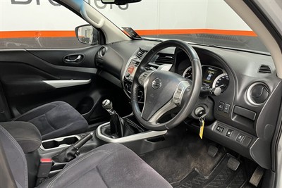 2016 Nissan Navara - Thumbnail