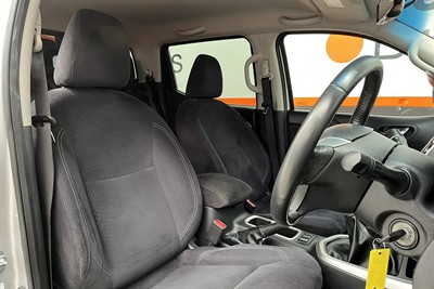 2016 Nissan Navara - Thumbnail