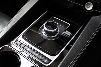 2016 Jaguar F-Pace - Thumbnail