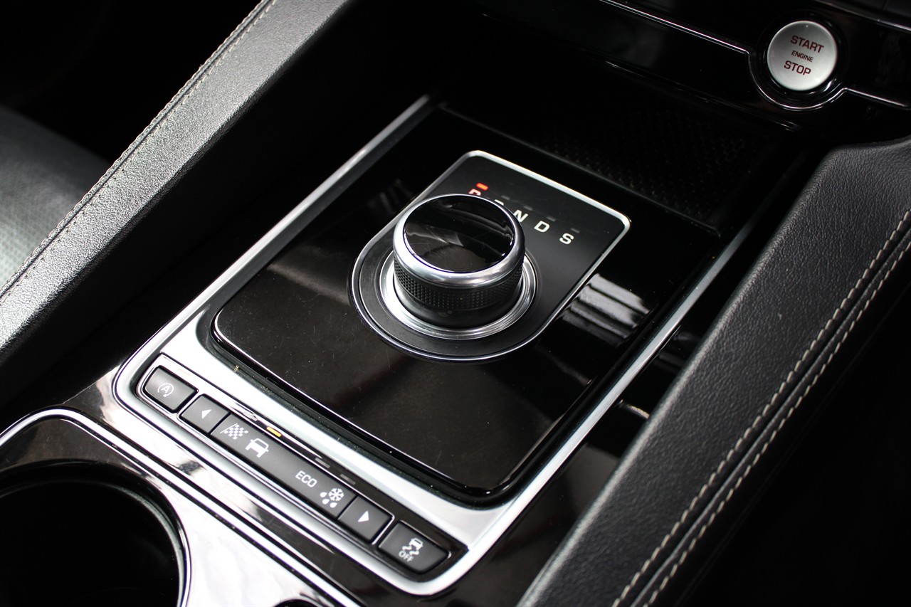 2016 Jaguar F-Pace