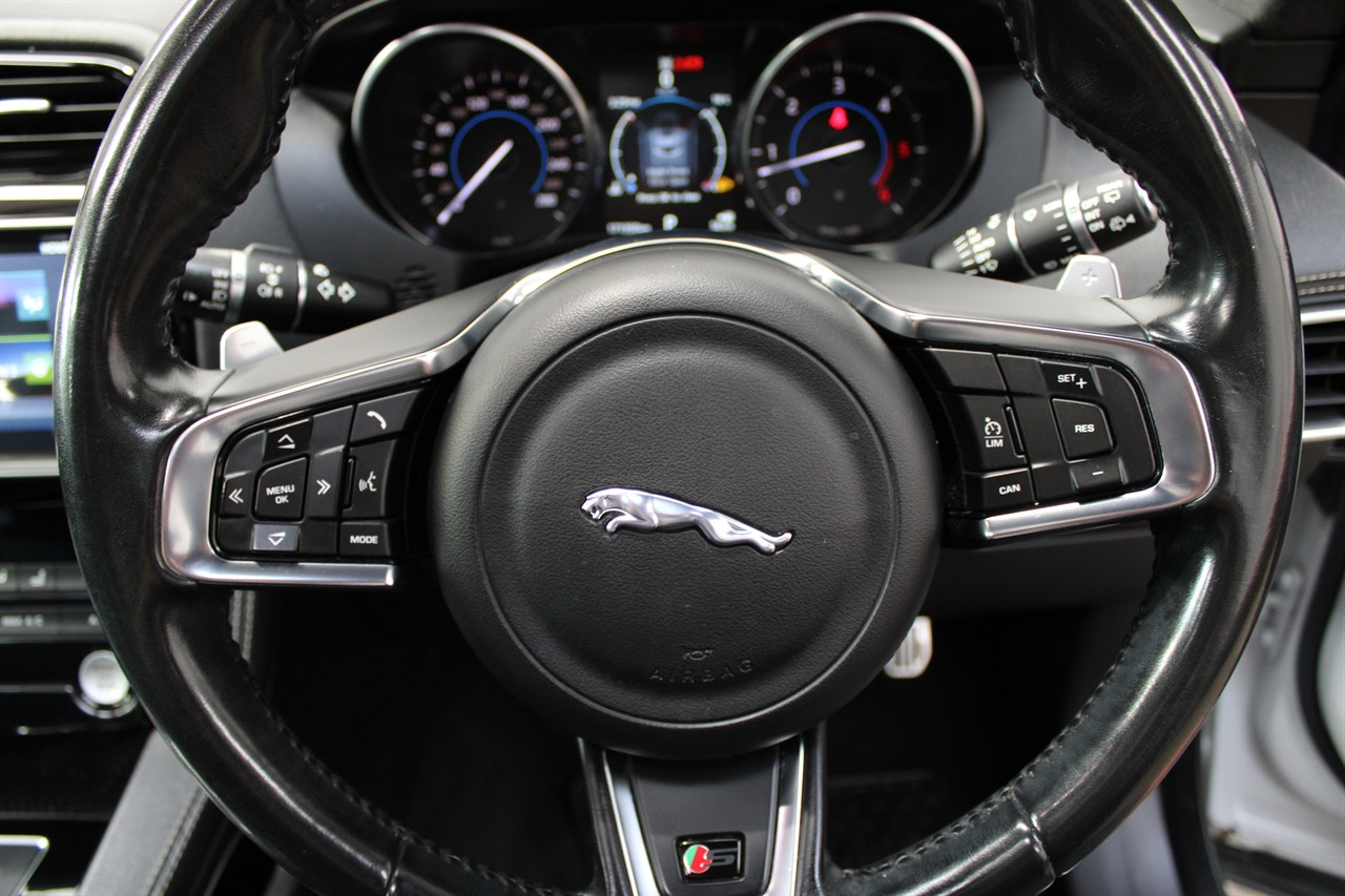 2016 Jaguar F-Pace