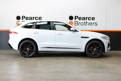 2016 Jaguar F-Pace - Thumbnail