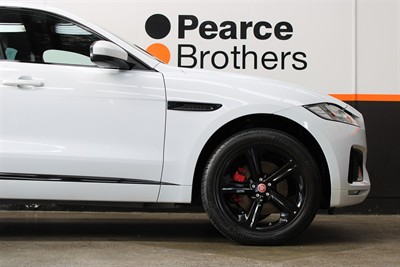 2016 Jaguar F-Pace - Thumbnail