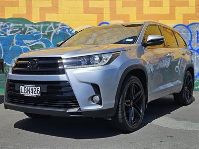 2017 Toyota Highlander - Thumbnail