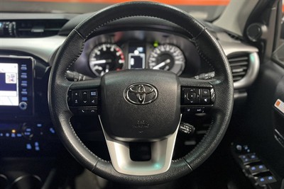 2022 Toyota Hilux - Thumbnail