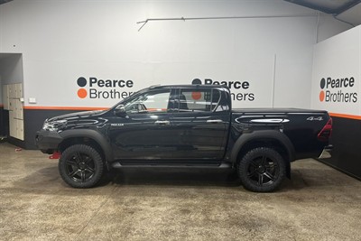 2022 Toyota Hilux - Thumbnail
