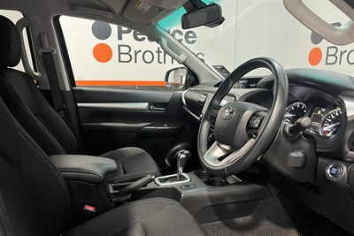 2022 Toyota Hilux - Thumbnail