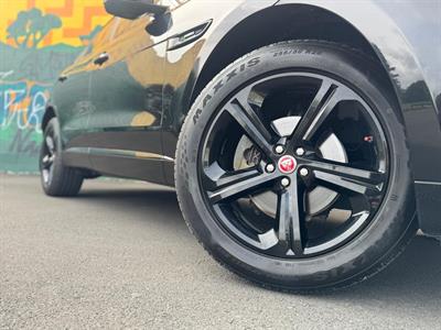 2019 Jaguar F-Pace - Thumbnail