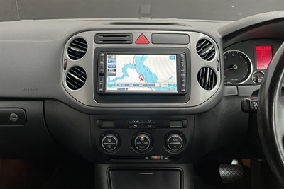 2008 Volkswagen TIGUAN - Thumbnail