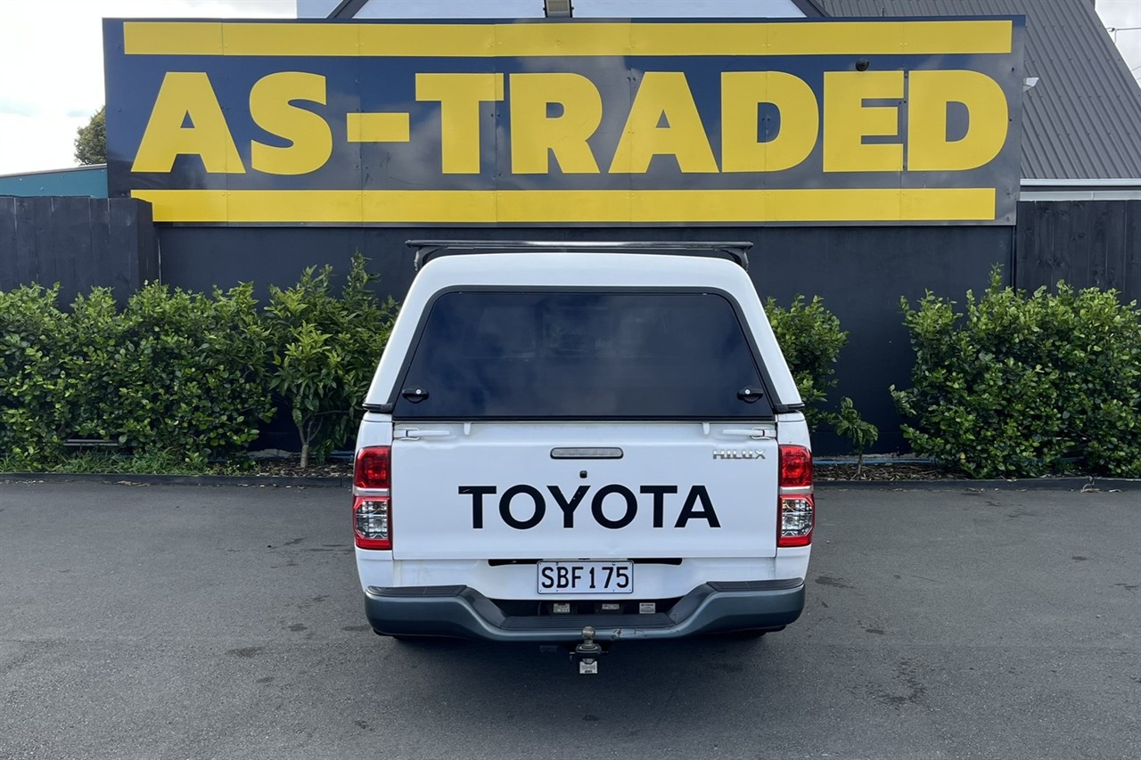 2015 Toyota Hilux