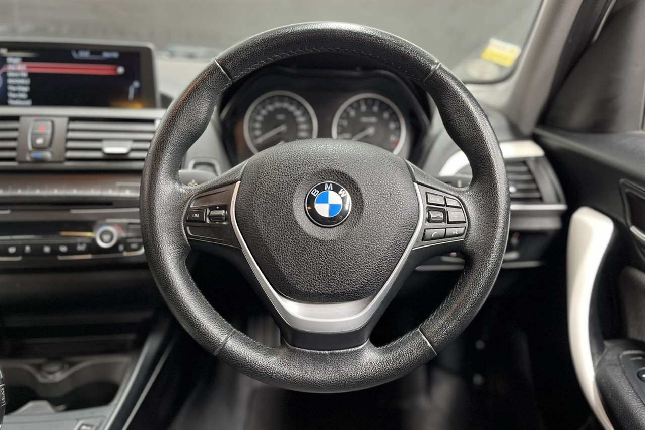 2015 BMW 116I