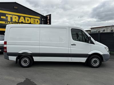 2015 Mercedes-Benz Sprinter - Thumbnail