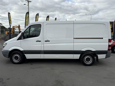 2015 Mercedes-Benz Sprinter - Thumbnail