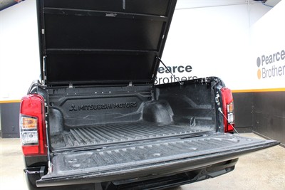 2021 Mitsubishi Triton - Thumbnail