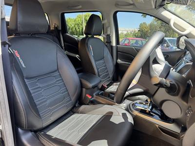 2024 Nissan Navara - Thumbnail