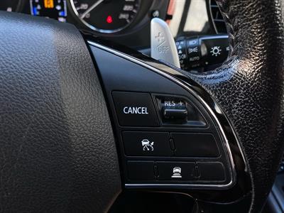 2016 Mitsubishi Outlander - Thumbnail