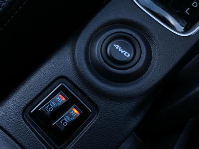 2016 Mitsubishi Outlander - Thumbnail