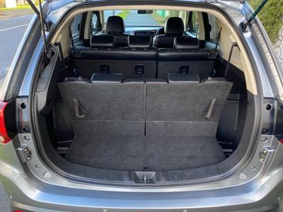 2016 Mitsubishi Outlander - Thumbnail