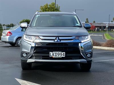 2016 Mitsubishi Outlander - Thumbnail