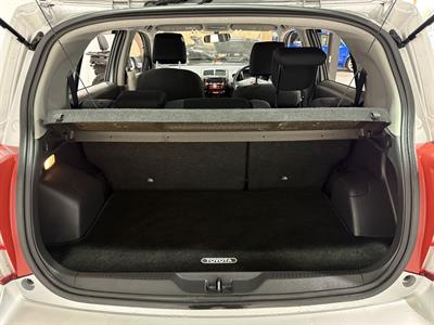 2008 Toyota Ist - Thumbnail