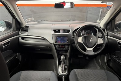 2011 Suzuki Swift - Thumbnail