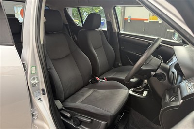 2011 Suzuki Swift - Thumbnail