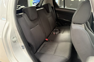 2011 Suzuki Swift - Thumbnail