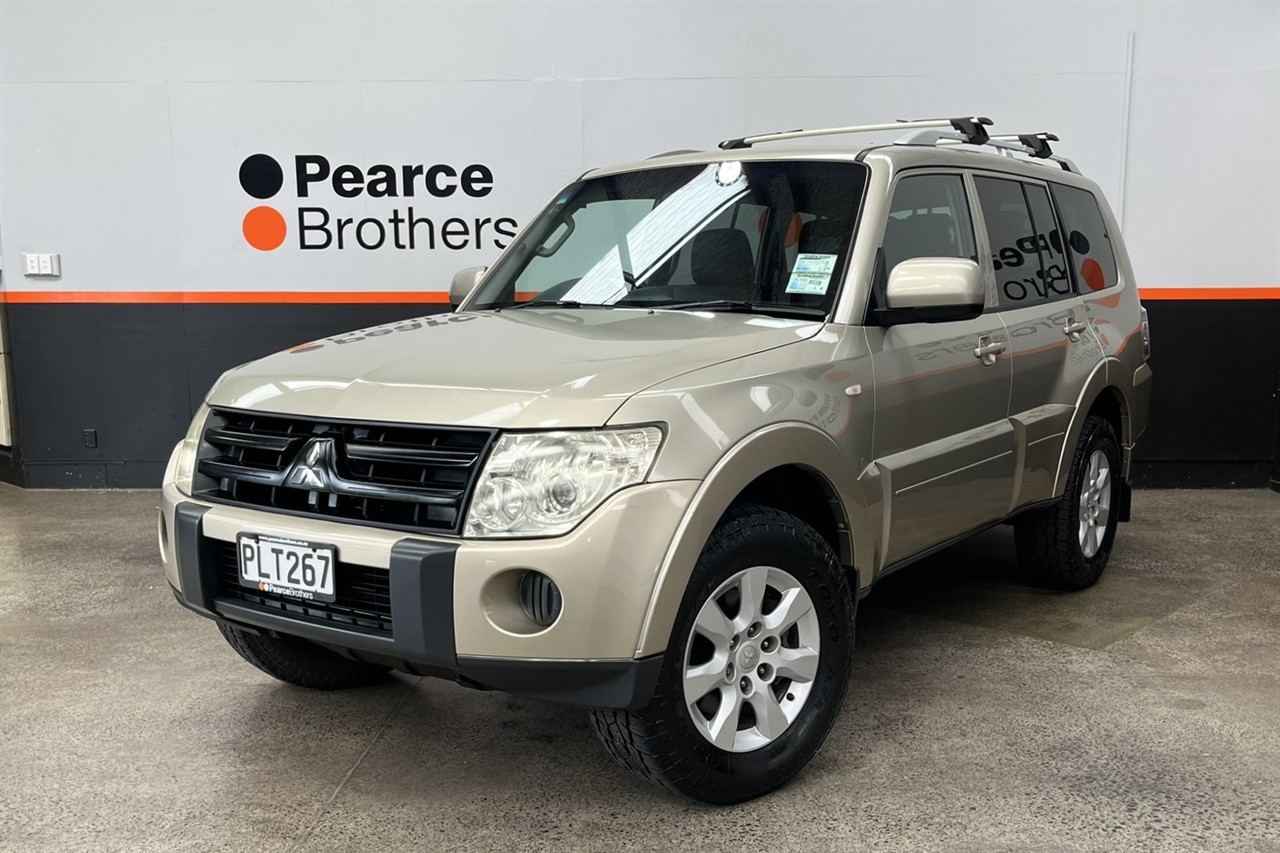 2011 Mitsubishi Pajero
