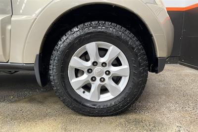 2011 Mitsubishi Pajero - Thumbnail