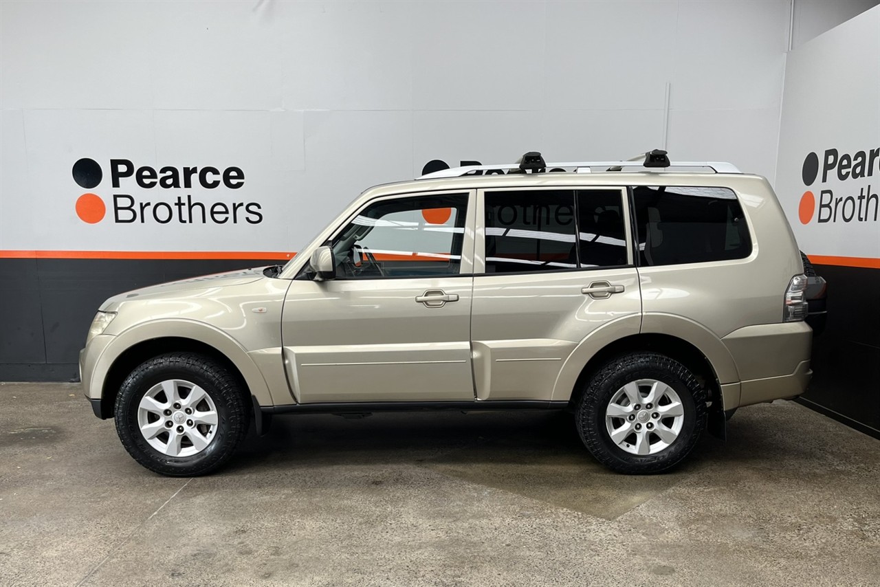 2011 Mitsubishi Pajero