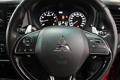 2016 Mitsubishi Outlander - Thumbnail