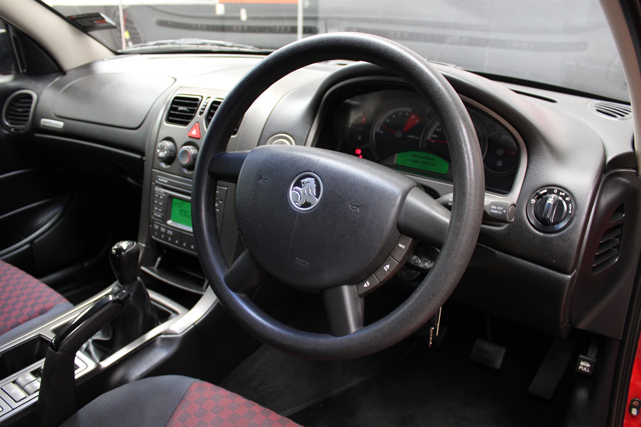 2004 Holden Commodore