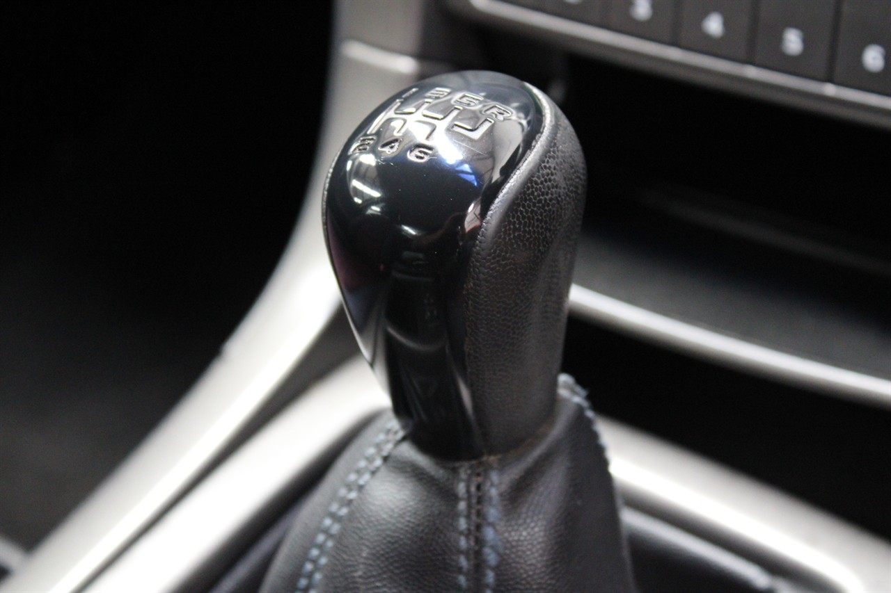 2004 Holden Commodore