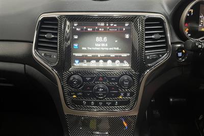 2017 Jeep Grand Cherokee - Thumbnail