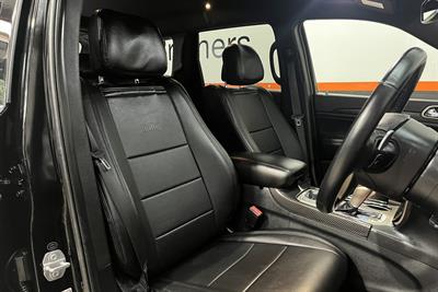 2017 Jeep Grand Cherokee - Thumbnail