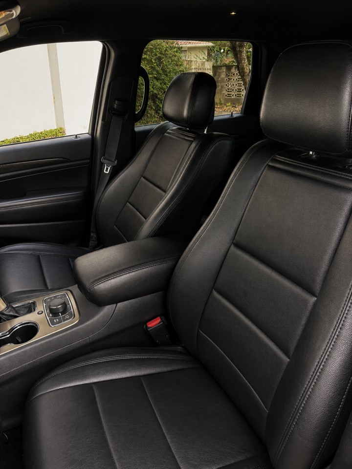 2018 Jeep GRAND CHEROKEE