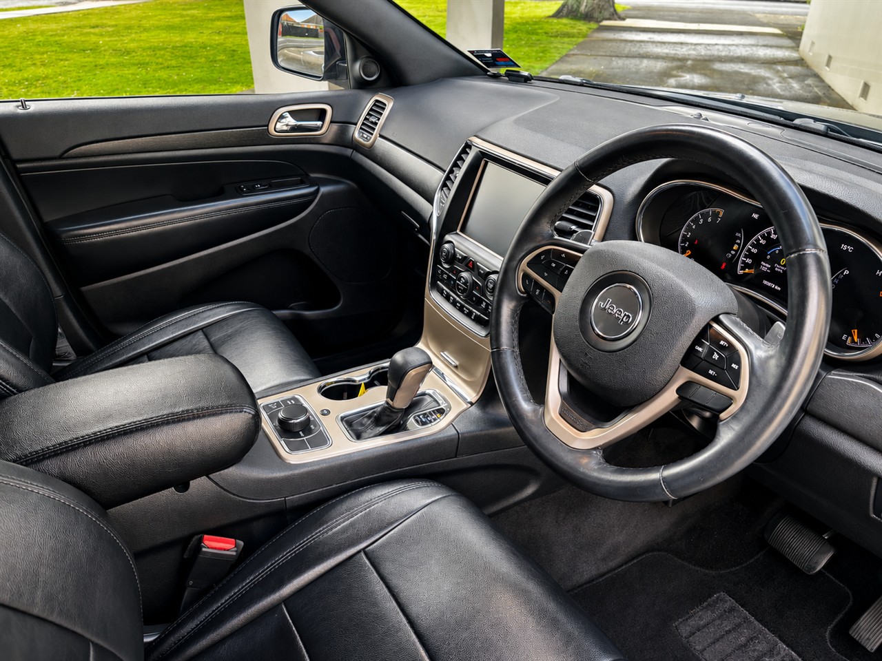 2018 Jeep GRAND CHEROKEE