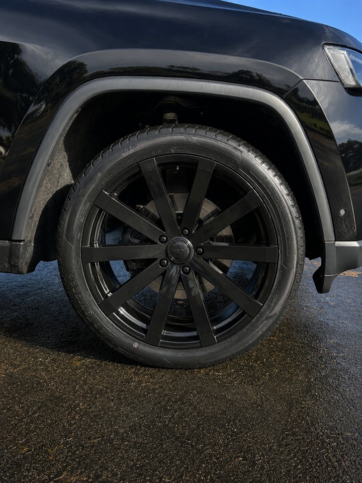 2018 Jeep GRAND CHEROKEE