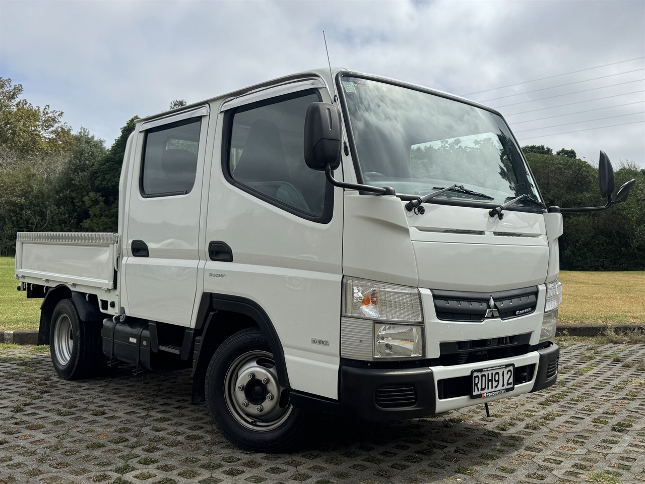 2015 Mitsubishi Canter